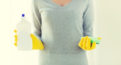 Move in cleaning checklist and FAQs for Islington customers